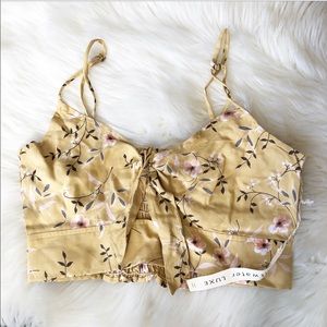 NWT Saltwater Luxe Floral Tie Front Crop Tank